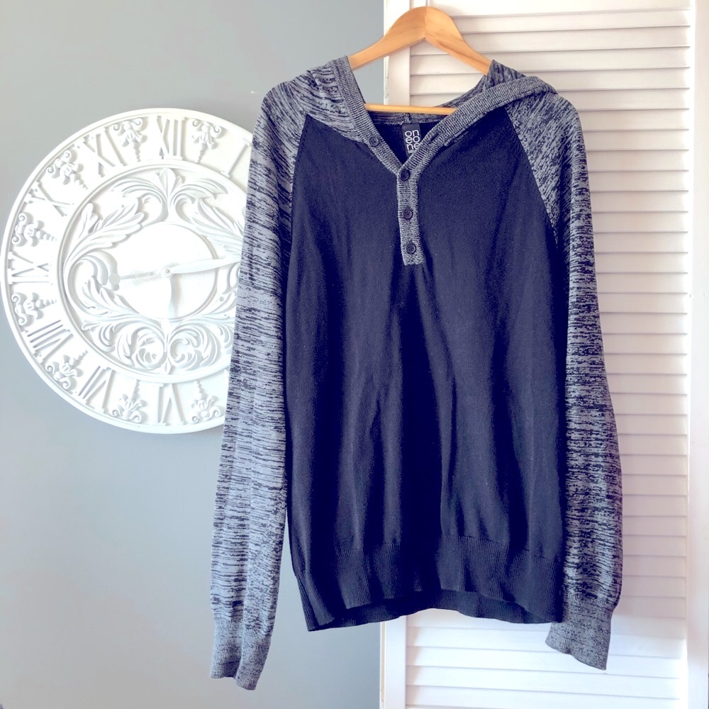 Men’s hooded sweater
